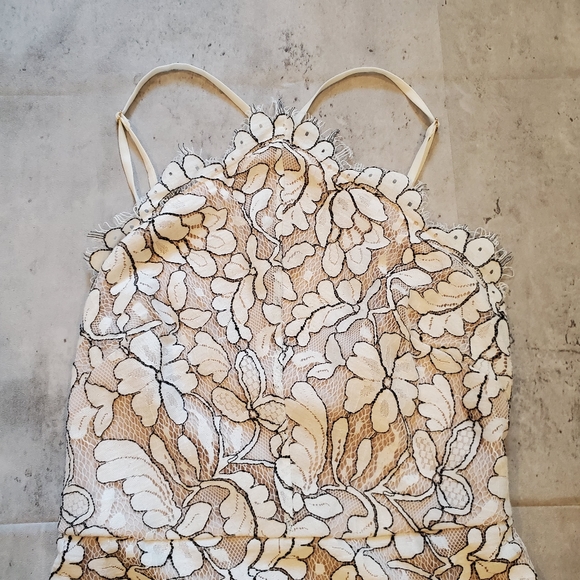 Lulus Delicate Darling Beige & Ivory Lace Bodycon Dress XS - Picture 5 of 11